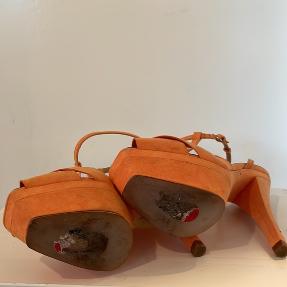 Zara Collection 1920’s Inspired Orange Heels - Picture 7 of 7